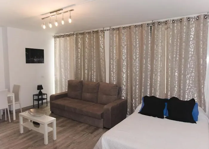 Estudio En Plaza Vara Del Rey